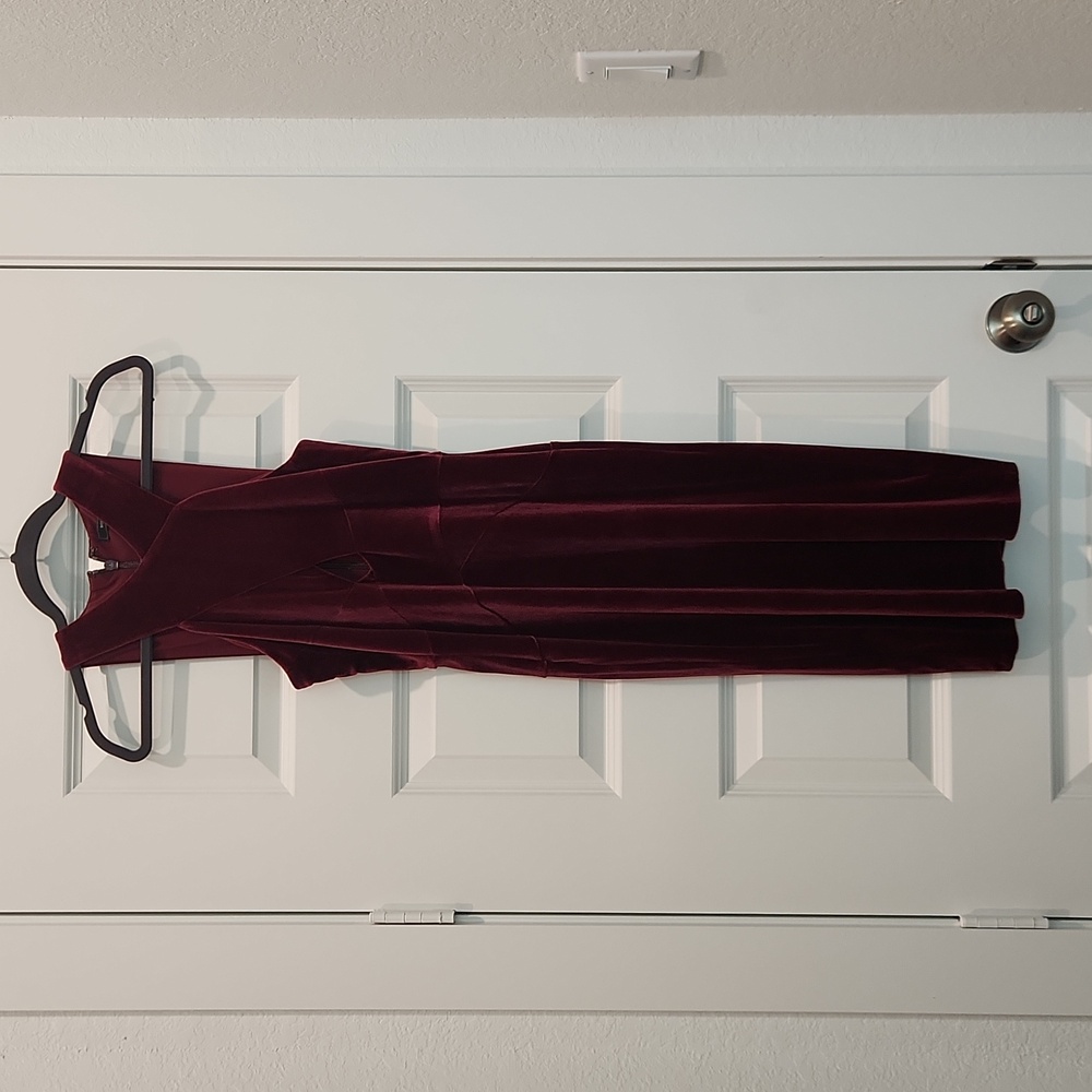 Burgundy midi BCBGMAXAZRIA XXS dress